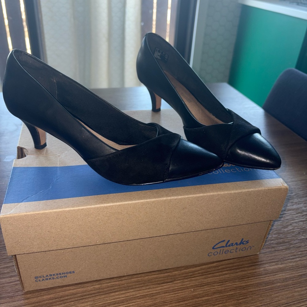Clarks Black Classic Heels Elegant Stiletto Pumps
